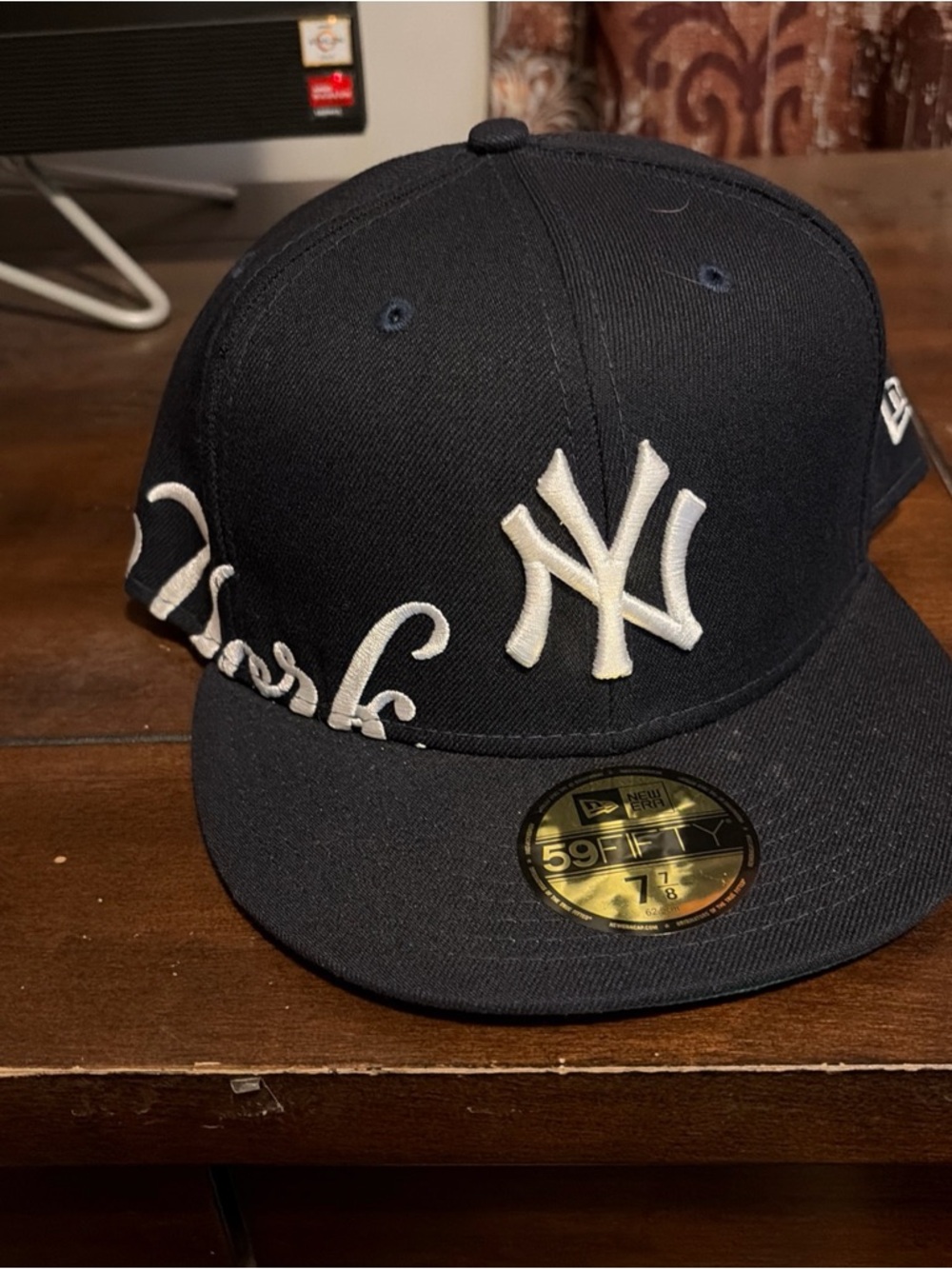 New Era 59FIFTY Navy and Gold Fitted Cap Sticker Detail